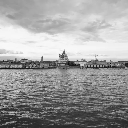 Iconic - Best View In Venice-3